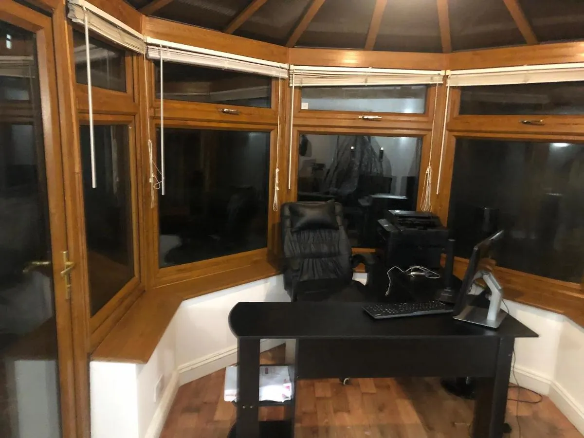 리즈 Cozzy Living 아파트